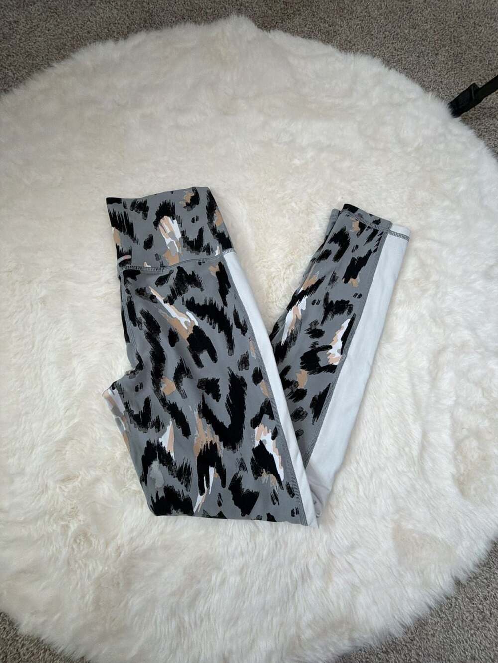 Aerie Chill. Play. Move. High Waisted Leopard Print 7/8 Leggings